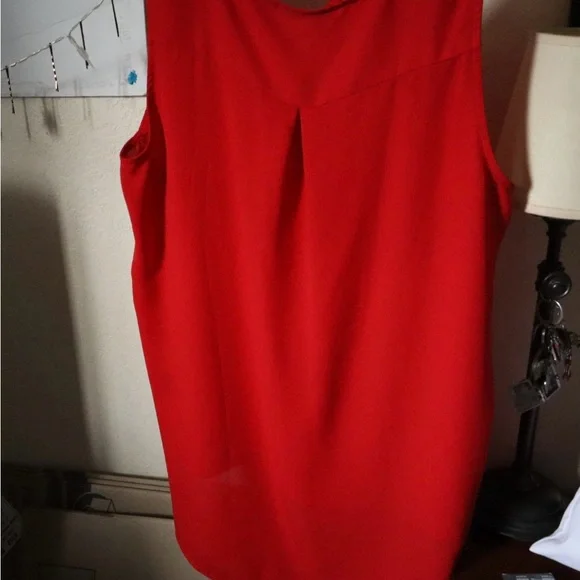 Apt. 9 Bold Red Top - Picture 5 of 8
